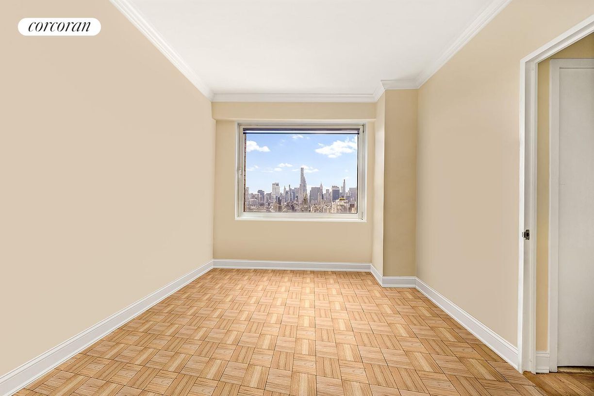 Building Photo - 45 E 89th St