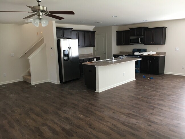 Building Photo - Doss Ferry Community in Kimberly Al  2 story house built 2017, 3 Bedroom, 2.5 bathroom house with...