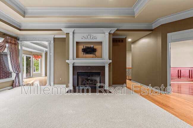 Building Photo - 64121 Turnberry Way