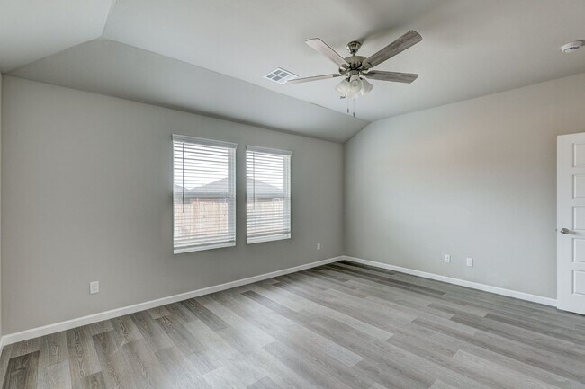 Building Photo - Brand New 4 Bed For Lease in Sara Park
