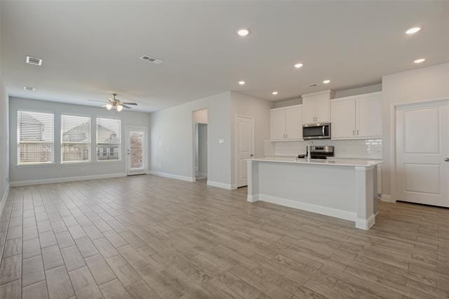 Building Photo - 724 Amenduni Ln