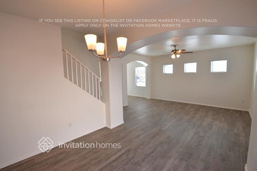 Building Photo - 7410 S 39th Dr