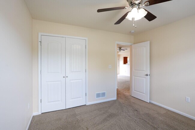 Building Photo - 104 Copper Mountain Dr