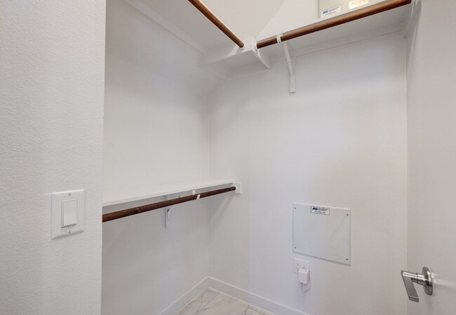 Building Photo - 3108 Aldwyche Dr