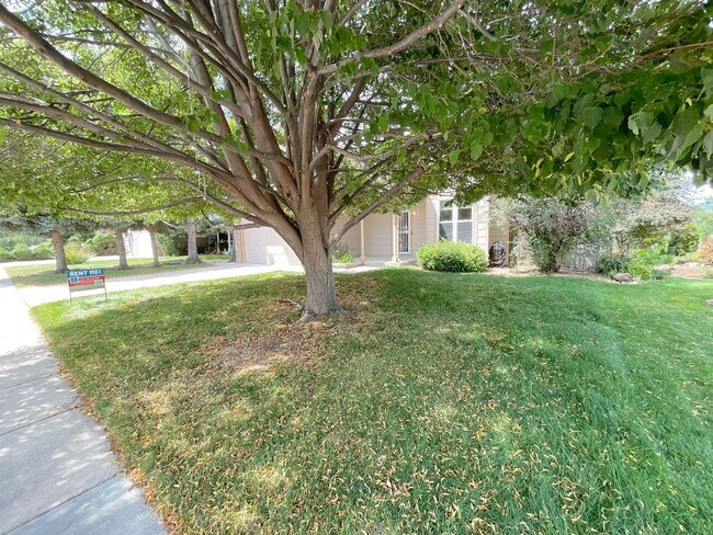 Building Photo - 4 Bedroom Home Available Near Constitution...
