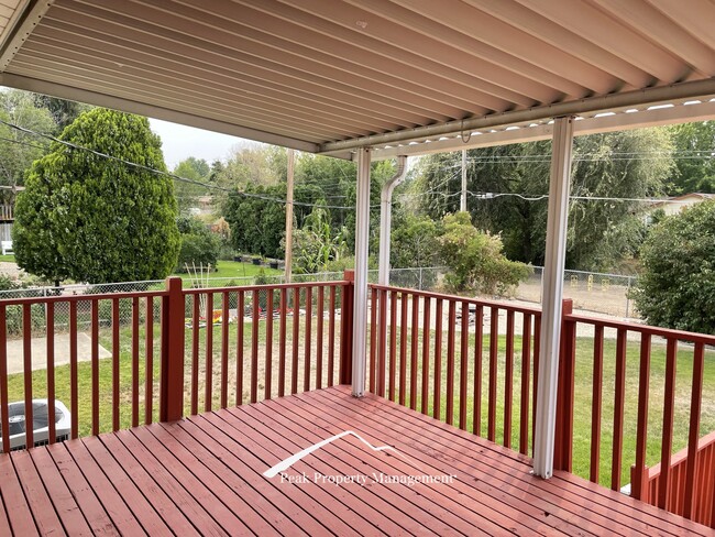 Building Photo - 8701 Brynwood Dr