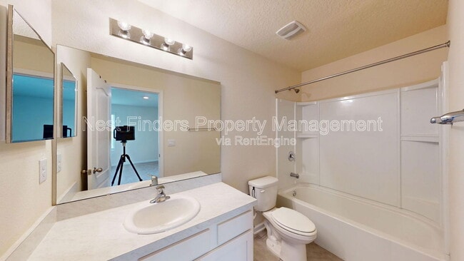 Building Photo - 7623 Legacy Trl