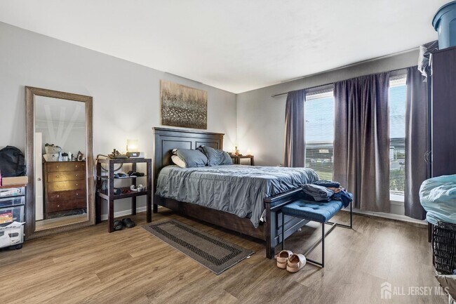 Building Photo - 7 Dennison Dr