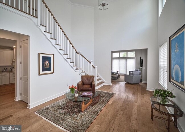 Building Photo - 14 Dogleg Ln