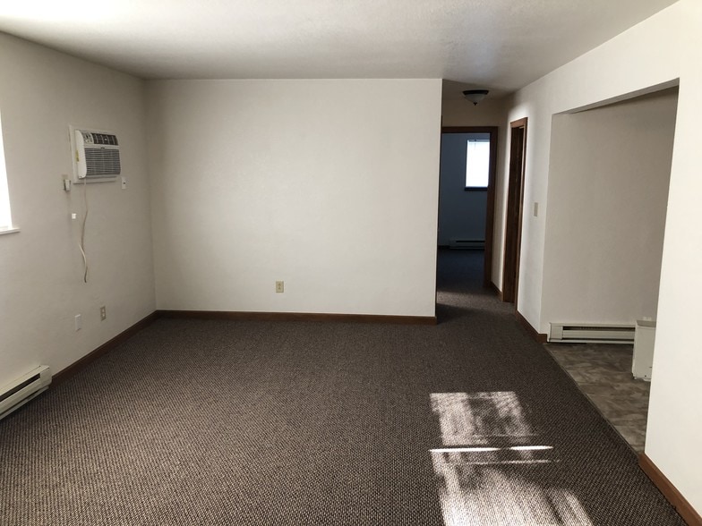 Living room - 3194 Curry St