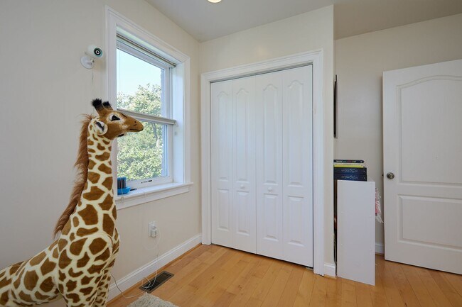 Building Photo - Petworth Stunner with Garage