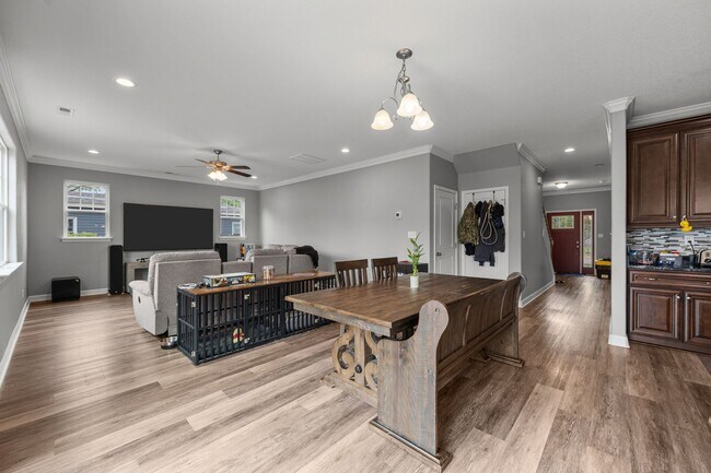 Building Photo - Spacious 6-Bedroom Home with Private Backy...