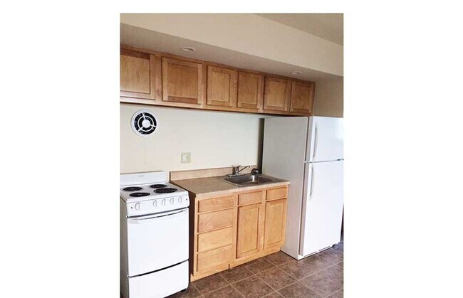 Building Photo - Ludlow 922-926