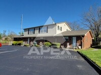 Building Photo - MOVE-IN SPECIAL, $1 RENT!! - Spacious Ground Floor 1 Bd - 1Ba Apartment in Fountain City! W/D Hoo...
