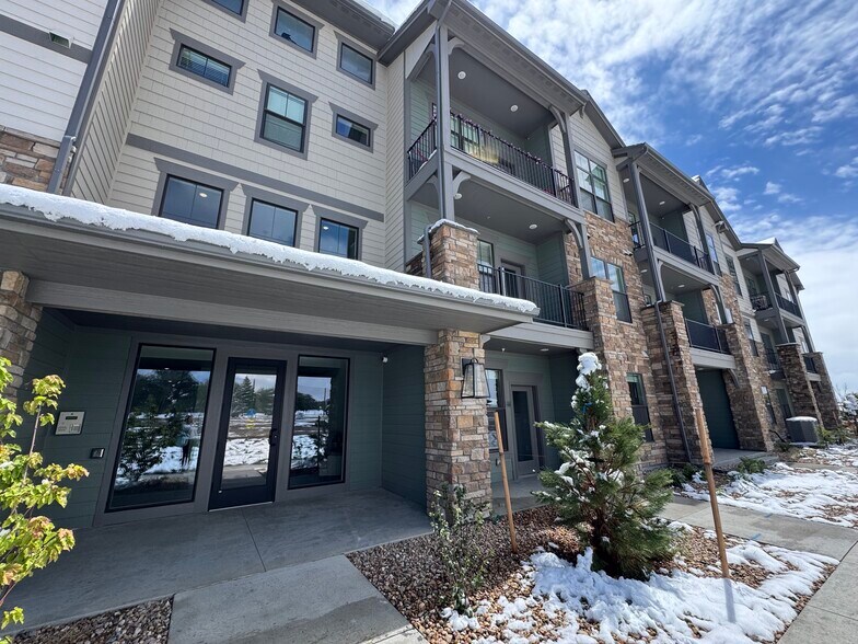Second story end unit - 265 High Point Dr