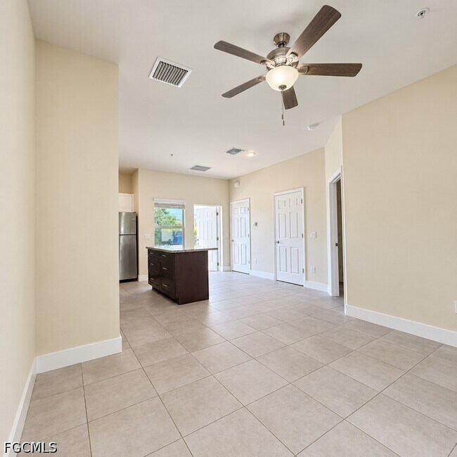 Building Photo - 3325 SW 8th Pl