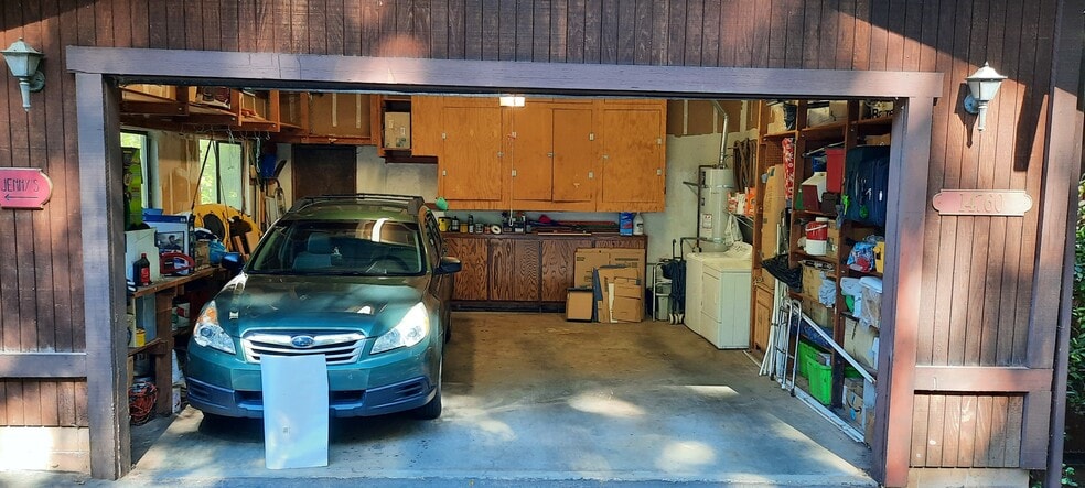 Building Photo - 14760 Echo Ridge Dr