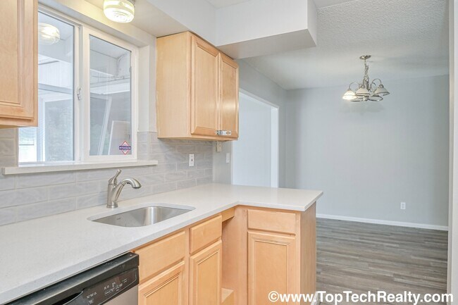Building Photo - 14390 SW Furlong Way