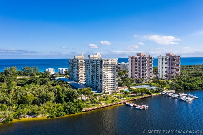 Building Photo - 2121 N Ocean Blvd