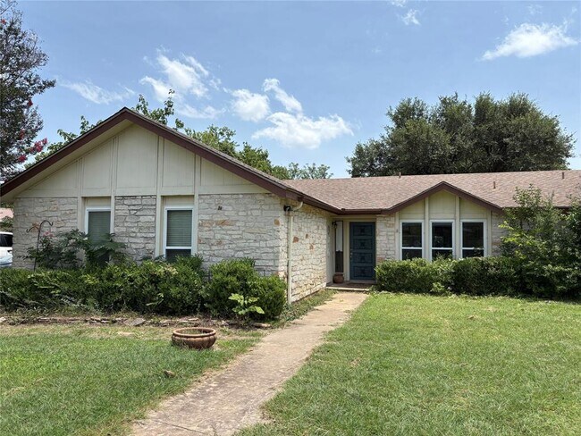 Building Photo - 1404 Cedar Park Dr