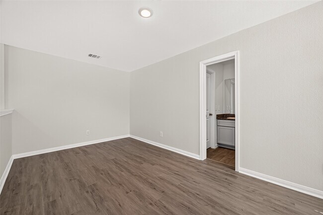 Building Photo - 16364 Jasmine Marie Pl