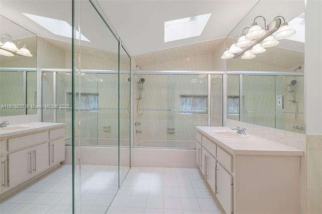 Building Photo - 564 Golden Beach Dr