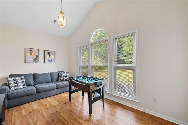 Building Photo - 1595 Hill Crossing Ct