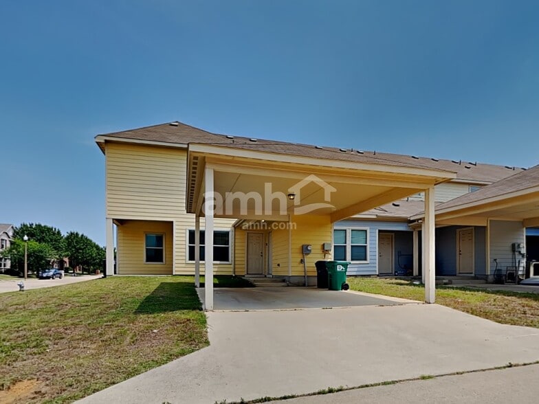 Building Photo - 5400 Galante Ln