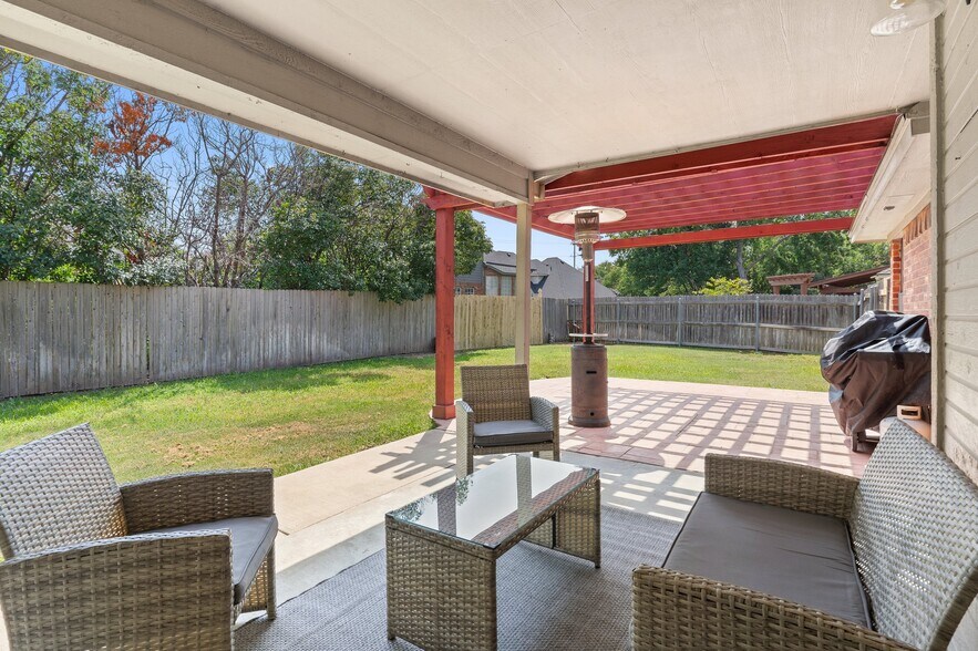 Building Photo - 19 Alamosa Dr