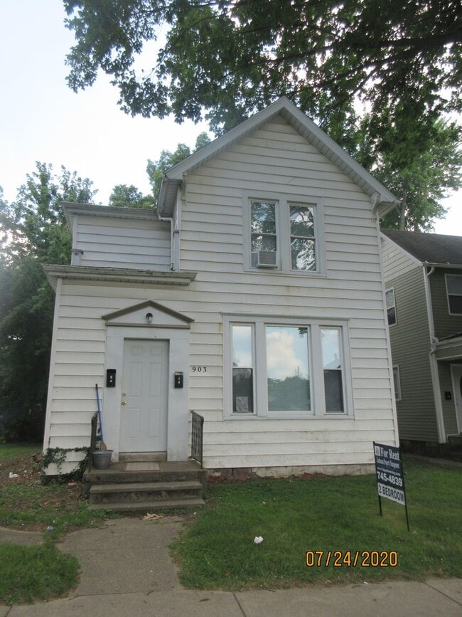 Building Photo - 903 Home Ave