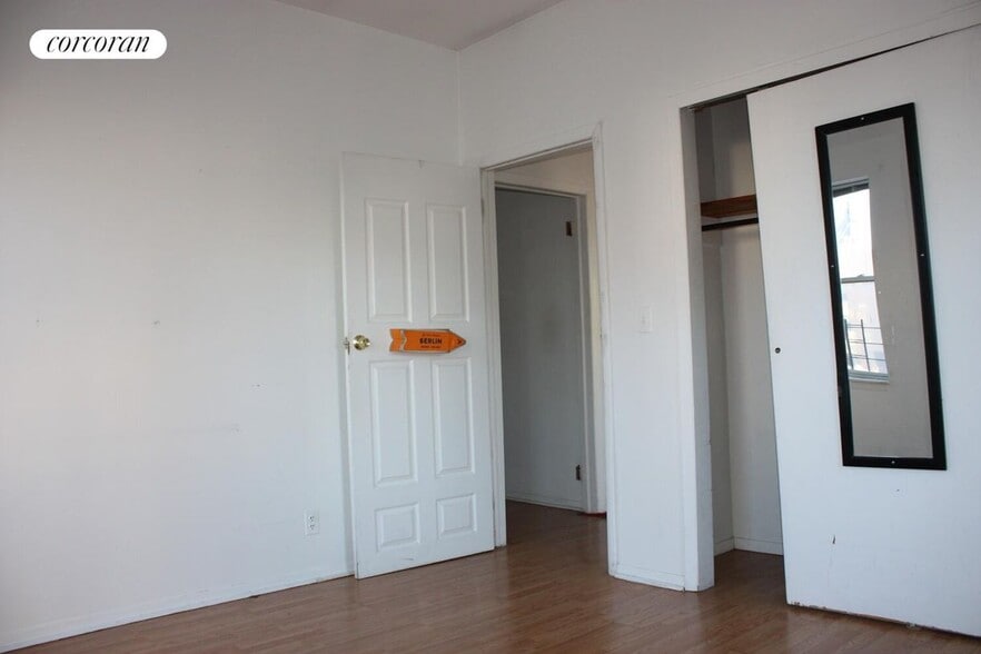 Building Photo - 30-16 38th Ave