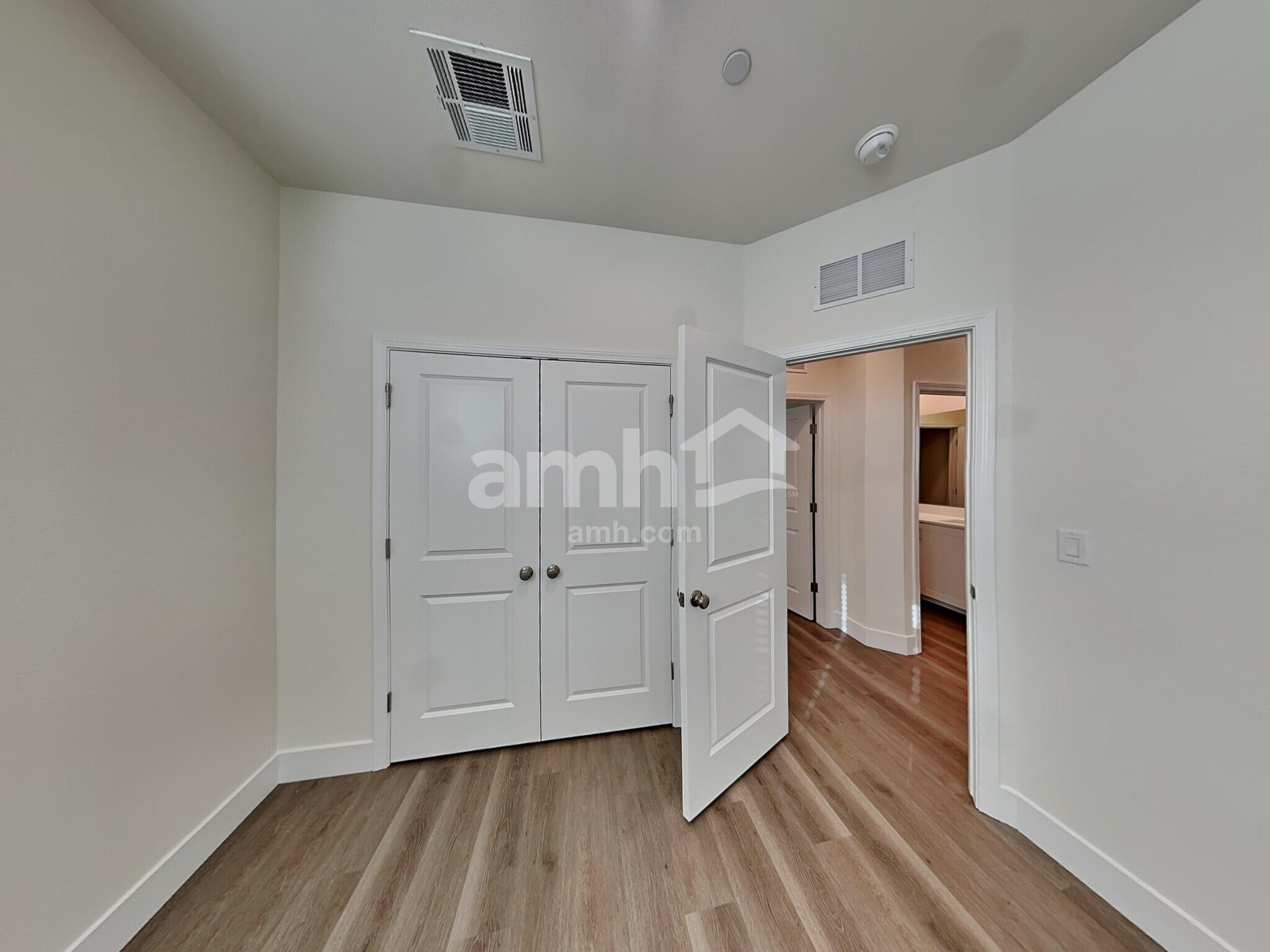 Building Photo - 525 Speckled Orchid Pl