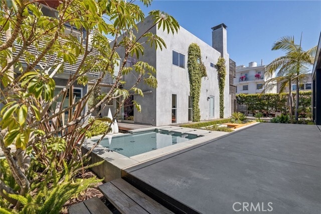 Building Photo - 27 Driftwood St