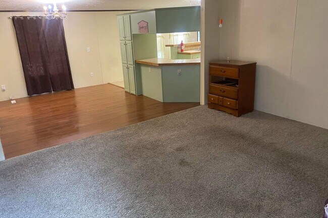 Building Photo - 2687 1st Ave NW