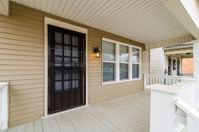 Building Photo - 1215 Sullivant Ave