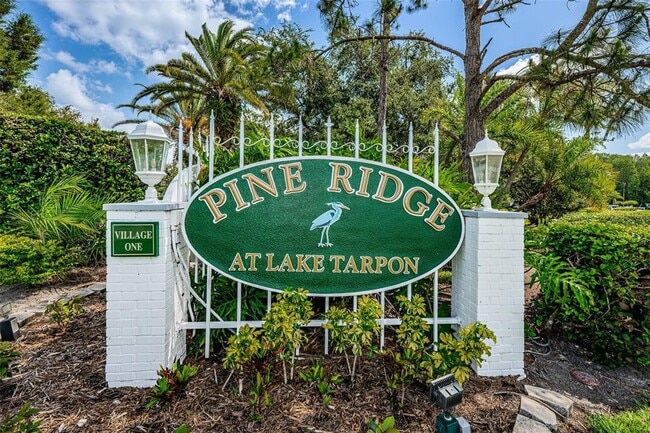 Building Photo - 1151 Pine Ridge Cir W