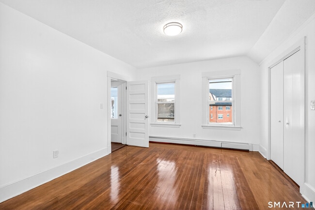 Building Photo - 168 Black Rock Ave