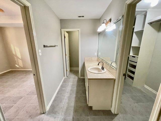 Building Photo - 3702 Sereno Dr