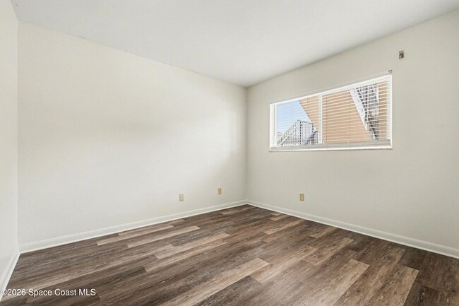 Building Photo - 201 St Lucie Ln