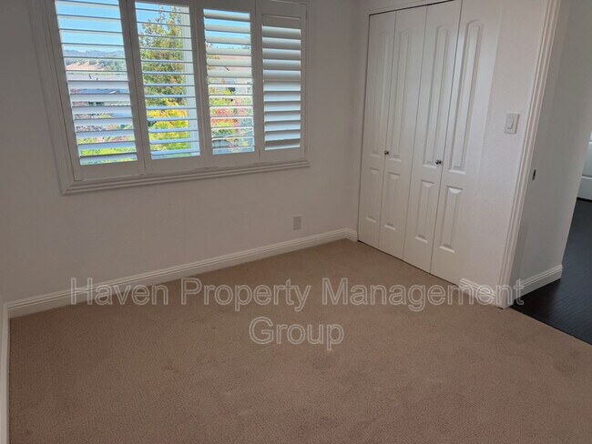 Building Photo - 7420 Hansen Dr