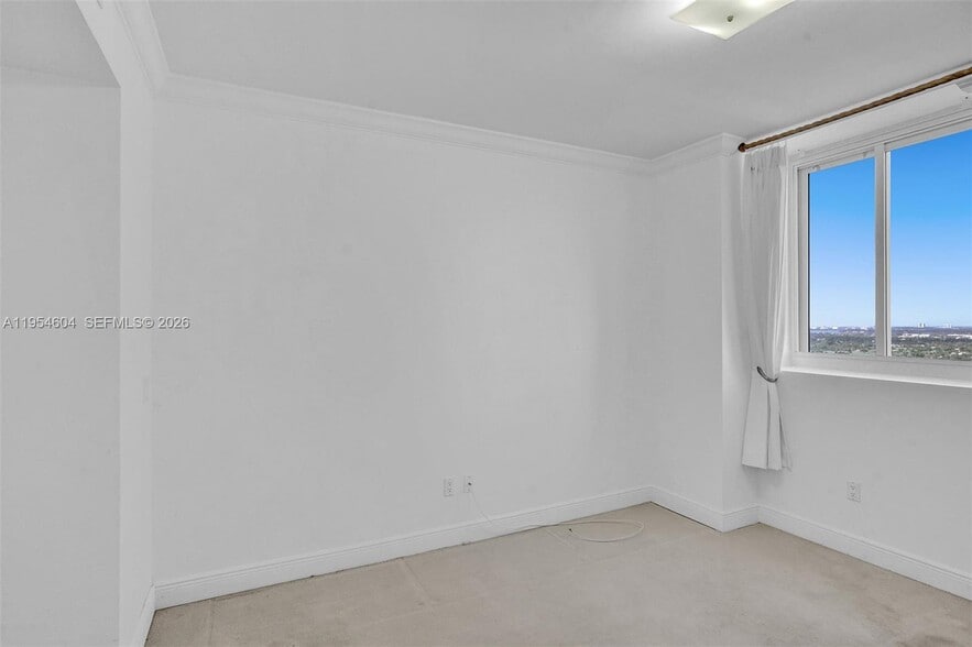 Building Photo - 4775 Collins Ave