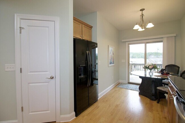 Building Photo - 45 Cypress Cir