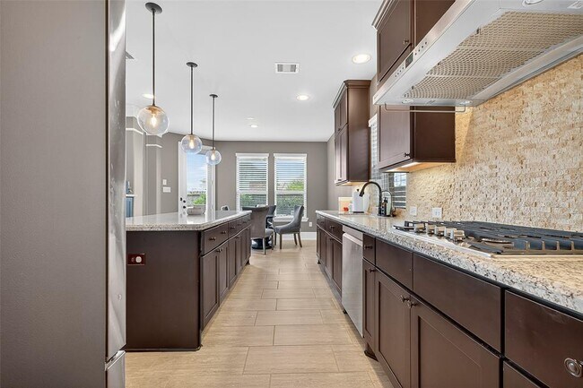 Building Photo - 30148 Southern Sky Dr