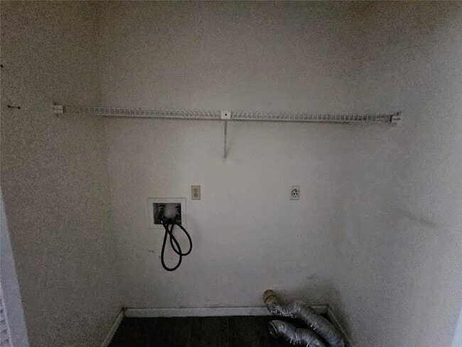 Building Photo - 17051 Carbridge Dr