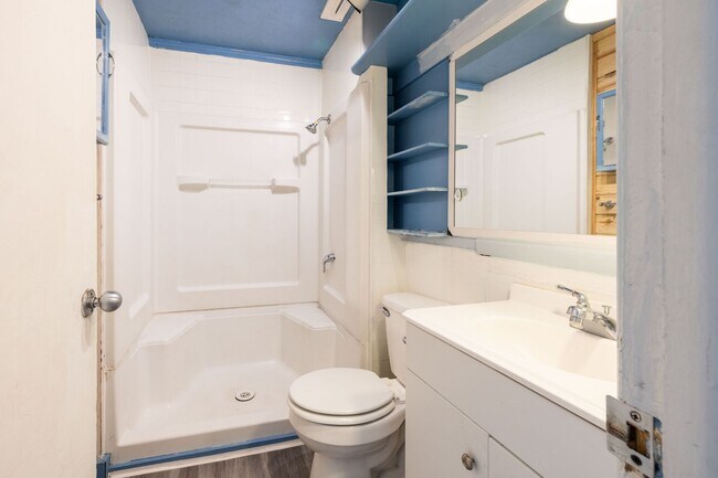 Building Photo - G47ON