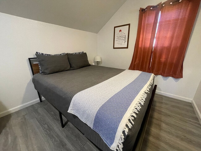 Building Photo - 15 N Corona St