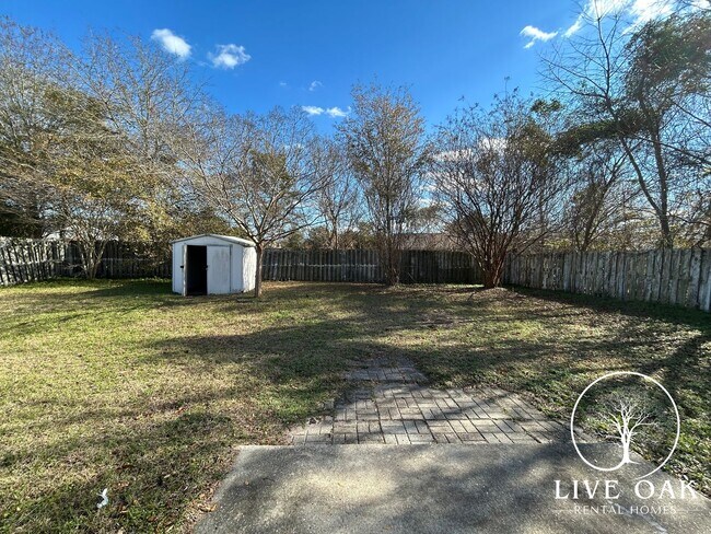 Building Photo - 1469 Flo Zechman Dr