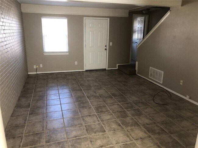 Building Photo - 11319 N May Ave