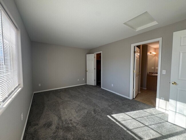 Building Photo - Charming 3BD Townhome in Gated Community just minutes from Peterson AFB & Fort Carson - Security ...