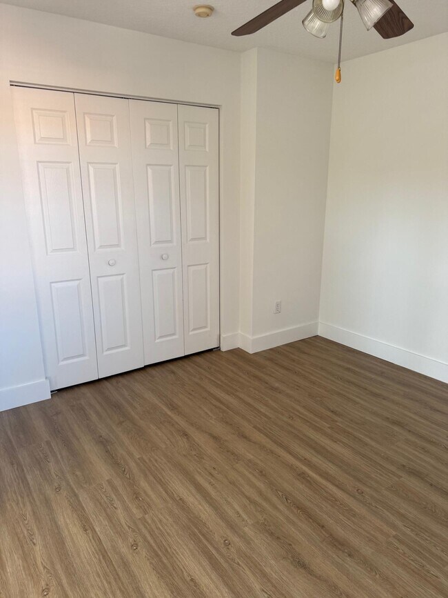 Building Photo - 17061-3 Emile St